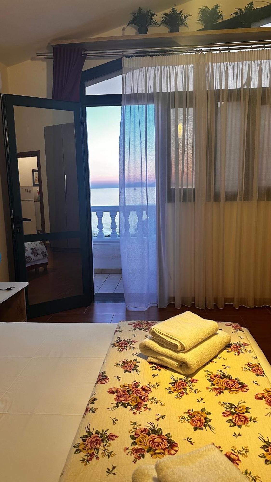 Villa Mare - For Families & Groups Vlore Bagian luar foto